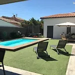 10 Personnes De 160 M2 Avec Piscine Au Bord Du De La Raho Et à 15 Minutes Des Plages *