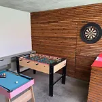 Villa 10 Personnes De 160 M2 Avec Piscine Au Bord Du De La Raho Et à 15 Minutes Des Plages Villeneuve-de-la-Raho
